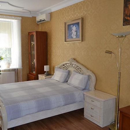 Executive Suite In The Centre Тернопил Екстериор снимка