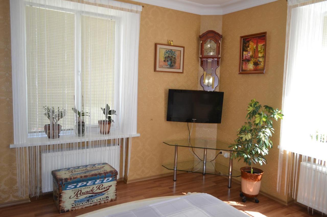 Executive Suite In The Centre Тернопил Екстериор снимка